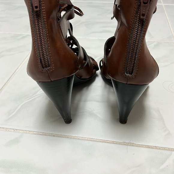Mossimo Lace Up Heels - Picture 4 of 7
